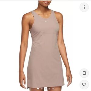 NWT Women’s Nike DriFit Slimfit‎ TrainDress Sz XL Mauve Cute Scallop Sides ♦️